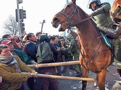 [protesta2[1].JPG]